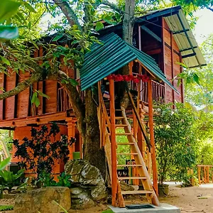 ** Bed and breakfast Sigiri Sky & Treehouse Sri Lanka